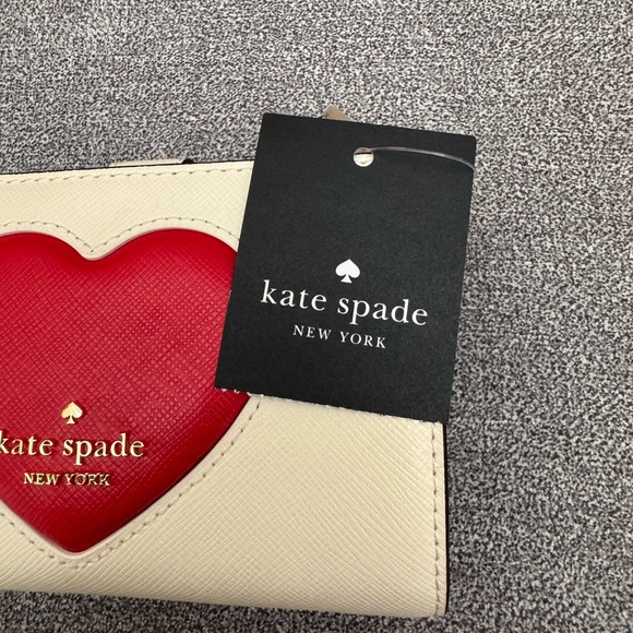 Kate Spade Madison Puffy Heart Medium Bifold Wallet Meringue - Picture 6 of 6